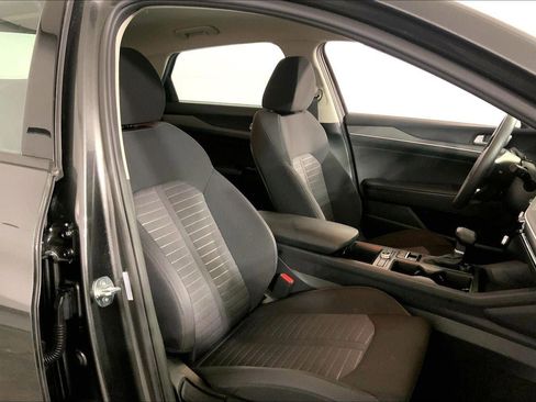 Used 2025 Kia K5 LXS FWD image 8