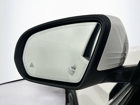 Used 2022 Mercedes-Benz GLC 300 4MATIC w/ Premium Package Lite image 16