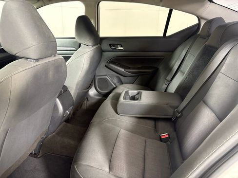 Used 2022 Nissan Altima 2.5 SV AWD/4WD image 35