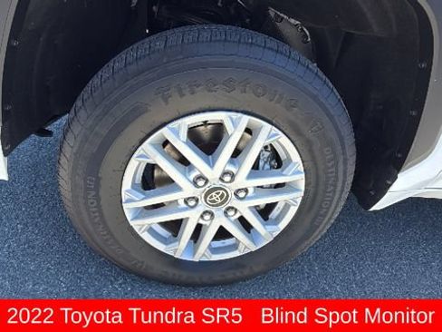 Used 2022 Toyota Tundra SR5 w/ SR5 Convenience Package AWD/4WD image 9