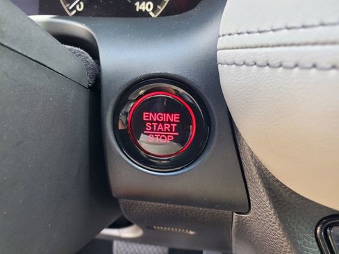 Used 2025 Honda HR-V EX-L image 27