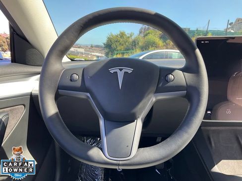 Used 2022 Tesla Model 3 Long Range AWD/4WD image 42
