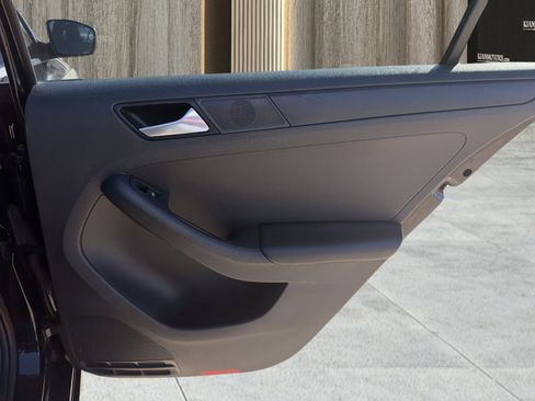 Used 2014 Volkswagen Jetta S image 39