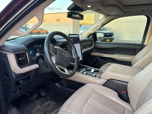 Used 2024 Ford Expedition Max Limited AWD/4WD image 6