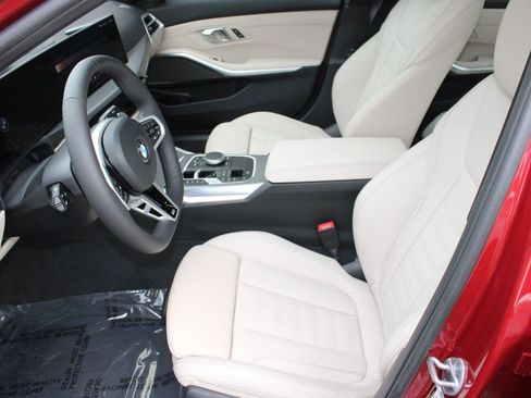 Used 2026 BMW 330i Sedan w/ M Sport Package RWD image 5