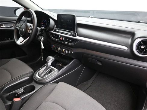 Used 2024 Kia Forte LXS image 10