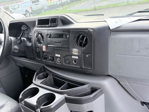 Used 2012 Ford E-150 and Econoline 150 w/ Commercial Cargo Van Pkg RWD image 15