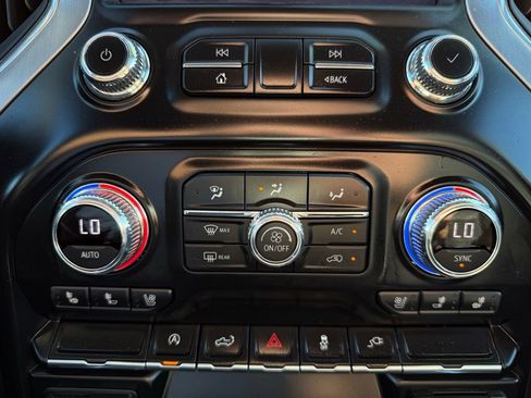 Used 2021 GMC Sierra 1500 SLT w/ SLT Premium Package image 28