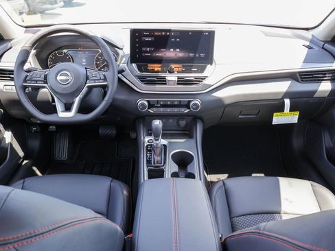 New 2026 Nissan Altima 2.5 SR FWD image 6