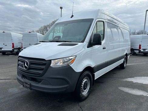 Used 2026 Mercedes-Benz Sprinter 2500 image 3