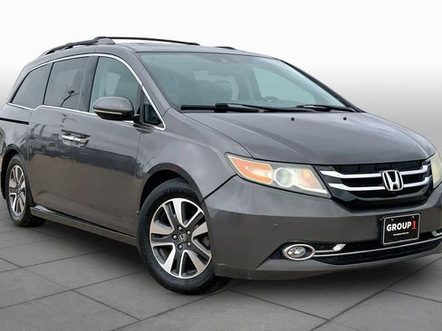 Used 2014 Honda Odyssey Touring Elite image 2