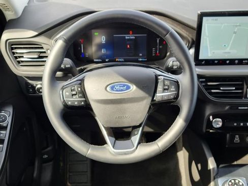 Used 2024 Ford Escape SE image 5