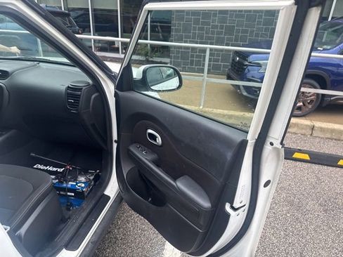 Used 2017 Kia Soul w/ Convenience Package FWD image 25