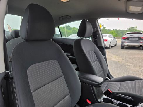Used 2017 Kia Forte LX w/ LX Popular Package FWD image 15