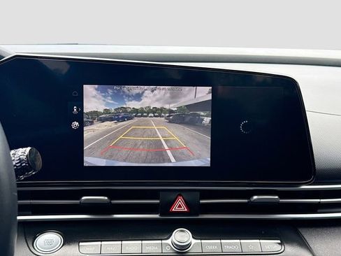 Used 2023 Hyundai Elantra SEL w/ Convenience Package image 13