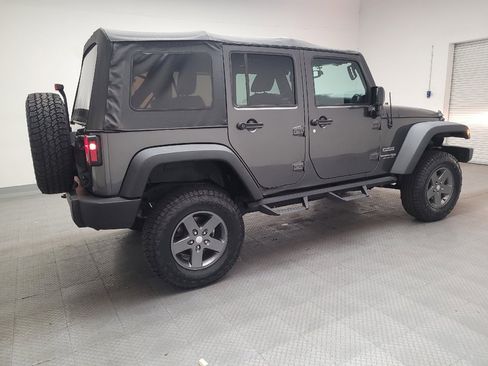 Used 2018 Jeep Wrangler Unlimited Sport S image 10