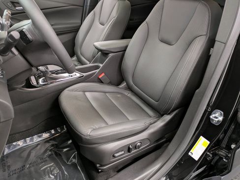 Used 2022 Buick Encore GX Essence w/ Advanced Technology Package image 10