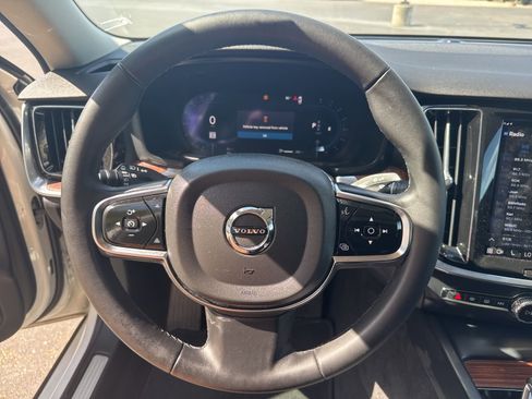 Used 2024 Volvo S60 B5 Plus image 23