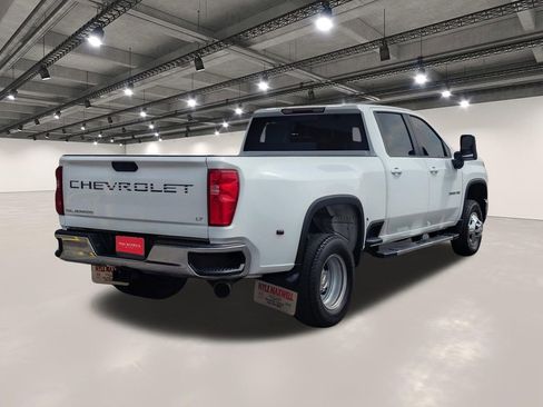 Used 2024 Chevrolet Silverado 3500 LT w/ Convenience Package RWD image 16