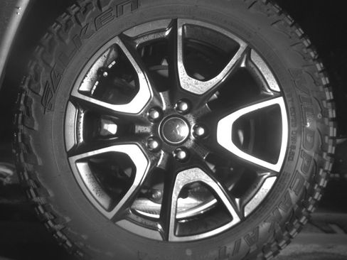 Used 2025 Jeep Compass Trailhawk image 14