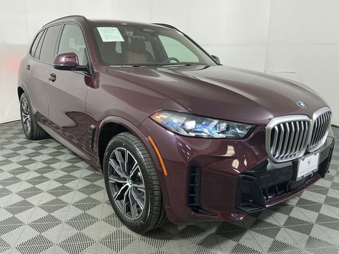 Certified 2024 BMW X5 xDrive40i w/ M Sport Package image 3