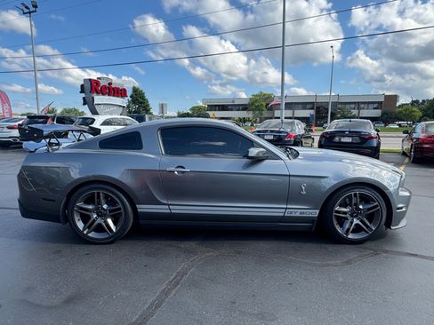 Used 2010 Ford Mustang Shelby GT500 image 10