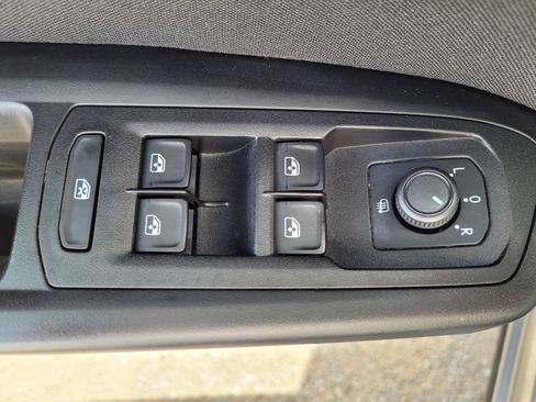 Used 2020 Volkswagen Atlas S w/ Towing Package image 12