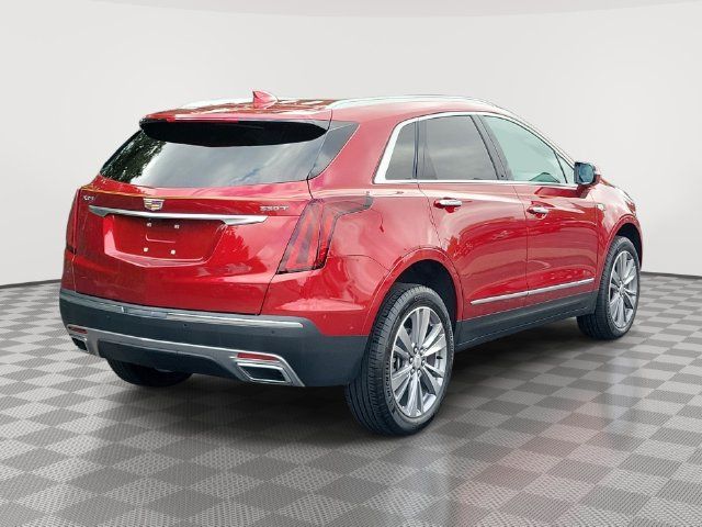 Certified 2024 Cadillac XT5 Premium Luxury w/ Technology Package FWD image 4