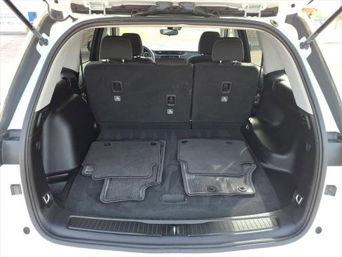 Used 2023 Jeep Grand Cherokee Laredo image 20