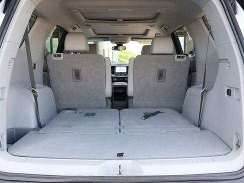 Used 2023 GMC Acadia SLT w/ Technology Package FWD image 21