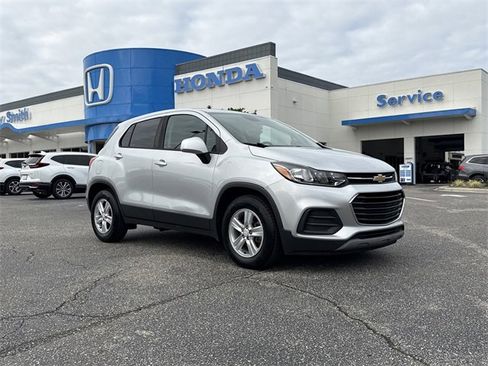 Used 2019 Chevrolet Trax LS w/ Tint and Cruise Package image 2