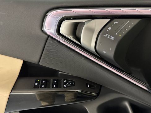 Used 2026 BMW X3 xDrive30 w/ Premium Package image 13