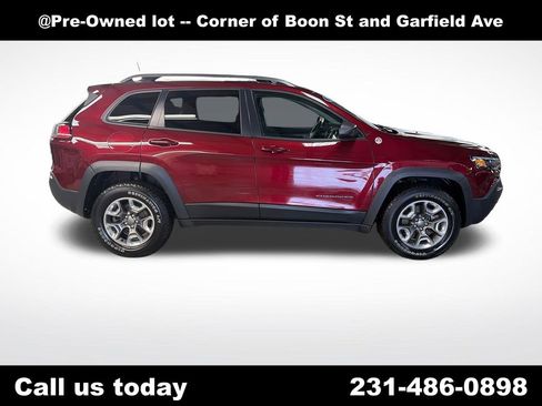 Used 2019 Jeep Cherokee Trailhawk w/ Cold Weather Group image 6