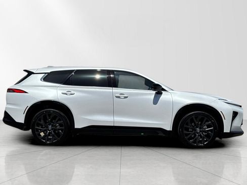 New 2026 Toyota Crown Signia AWD/4WD image 2