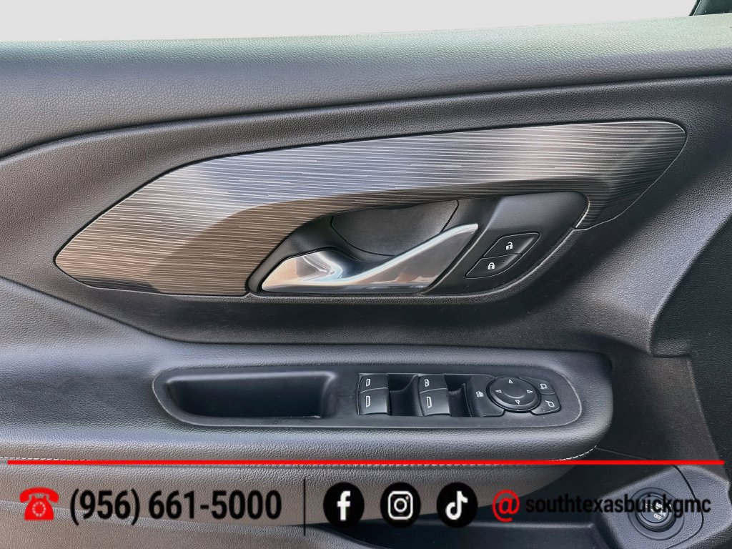 Used 2024 GMC Terrain SLE w/ Driver Convenience Package FWD image 10
