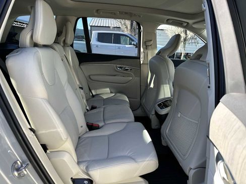 Used 2025 Volvo XC90 B6 Plus w/ Protection Package Premier image 19