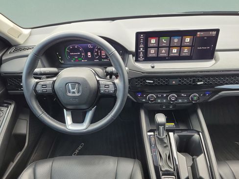 Used 2023 Honda Accord Touring image 10