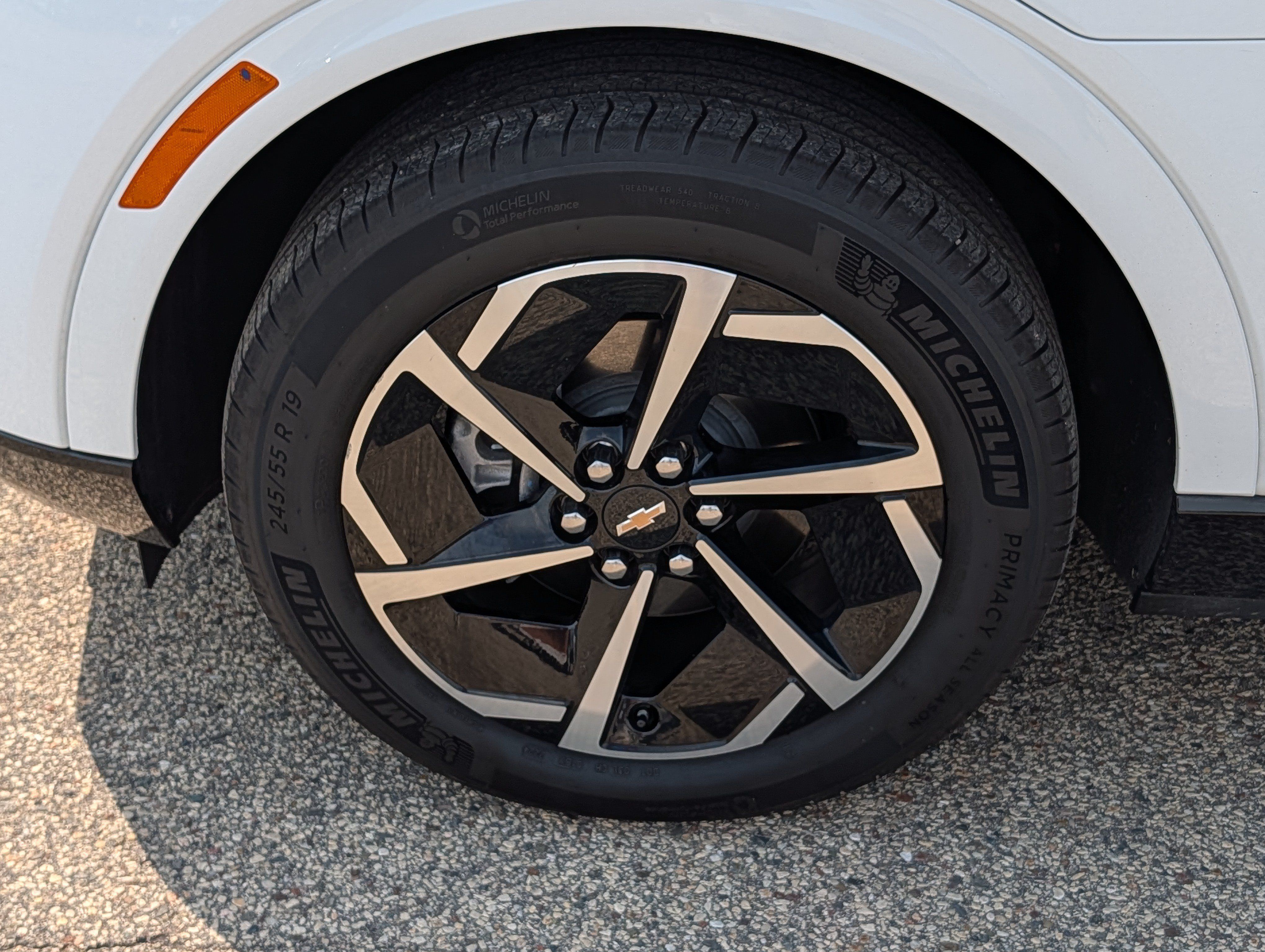 Certified 2024 Chevrolet Equinox EV LT AWD/4WD image 7