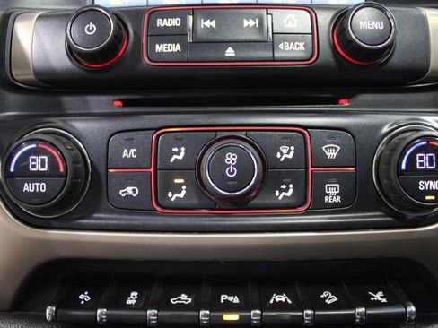 Used 2016 GMC Sierra 1500 Denali w/ Denali Ultimate Package AWD/4WD image 40