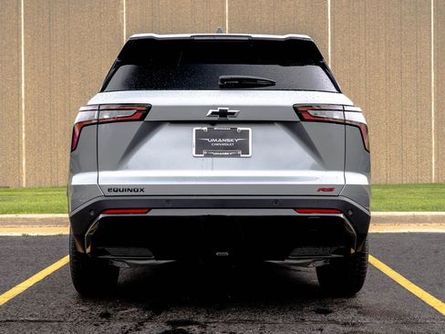 New 2026 Chevrolet Equinox RS FWD image 8