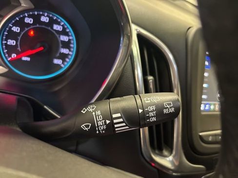 Used 2020 Chevrolet Equinox LT w/ Sport Edition image 30