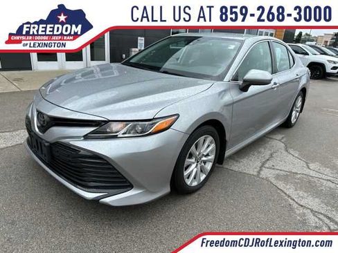 Used 2019 Toyota Camry LE FWD image 1