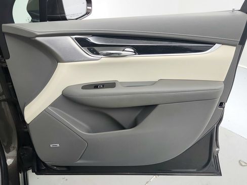 Certified 2020 Cadillac XT6 Premium Luxury FWD image 29