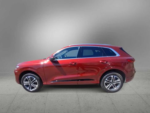Certified 2025 Audi Q5 Premium w/ Premium Plus AWD/4WD image 5
