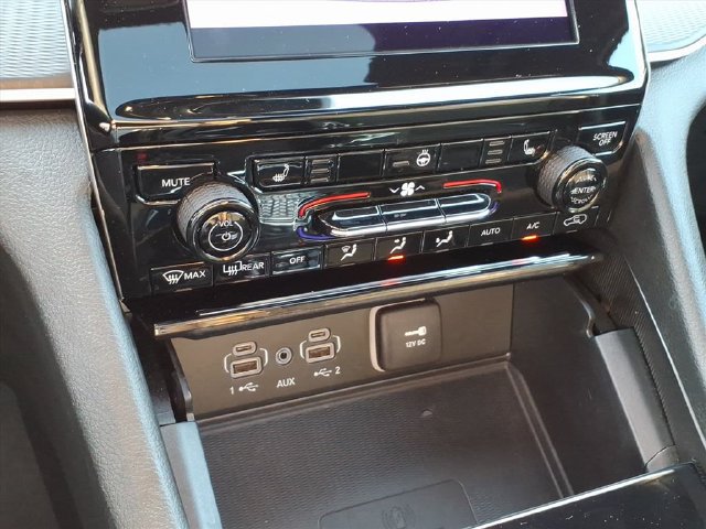 Used 2025 Jeep Grand Cherokee L Altitude AWD/4WD image 23