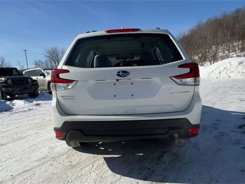 Used 2022 Subaru Forester image 7
