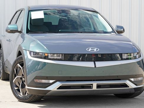 Used 2024 Hyundai Ioniq 5 SEL image 2