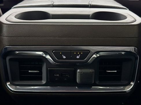 Used 2023 GMC Sierra 3500 Denali w/ Denali Ultimate Package image 24