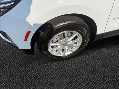 Certified 2023 Chevrolet Equinox LT AWD/4WD image 11