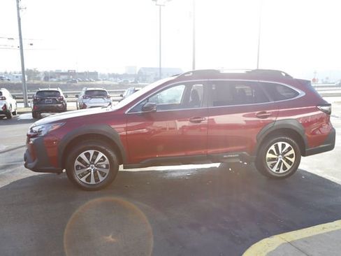 Certified 2025 Subaru Outback Premium w/ Popular Package #1A image 8